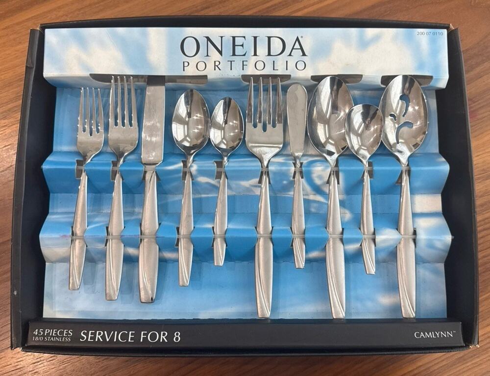 Oneida portfolio 45 piece stainless steel flatware (Camlynn)